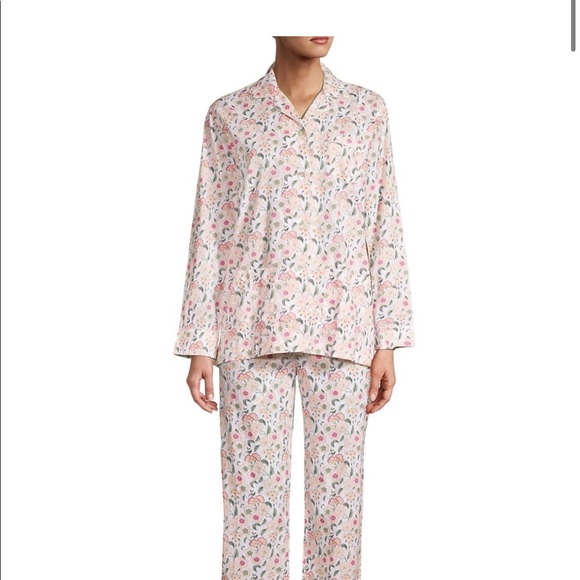 Roberta Roller Rabbit Other - NWT ROLLER RABBIT PAJAMA LOUNGEWEAR SET: Gardenia Print